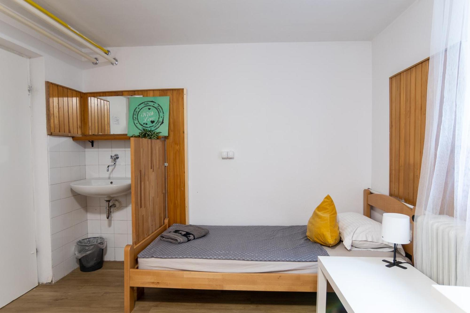 Emona Guesthouse Любляна Екстер'єр фото